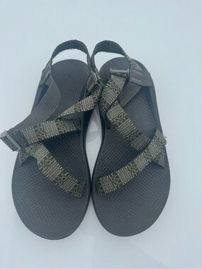 EUC CHACO GREEN SANDALS